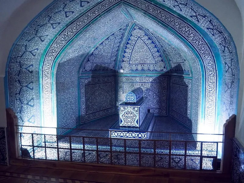 Grabmal im Pakhlavan-Mahmoud-Mausoleum in Chiwa