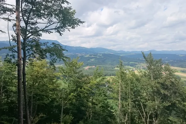 Panoramablick vom Schöckl über das Grazer Becken und die steirischen Berge